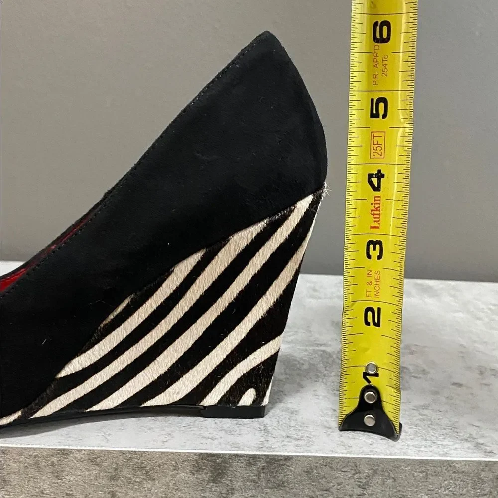 Nine West black suede wedge heels zebra print calf hair bold red lining SZ 6.5